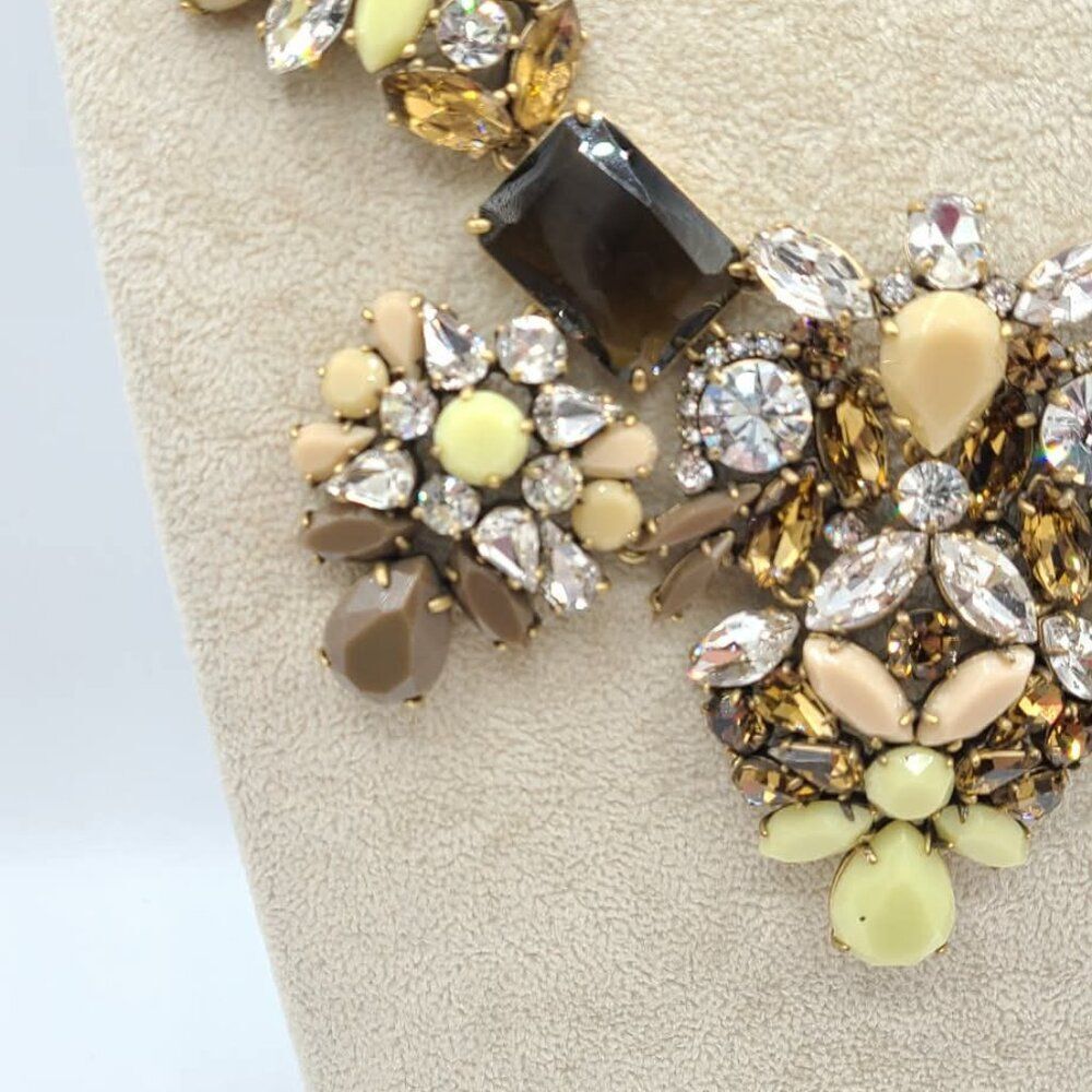 J Crew Heavy Chunky Crystal Resin Multicolor WOWZER Necklace - Picture 3 of 16